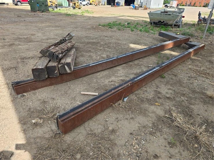 #2605-•-20'4"-barge-forks-image-2