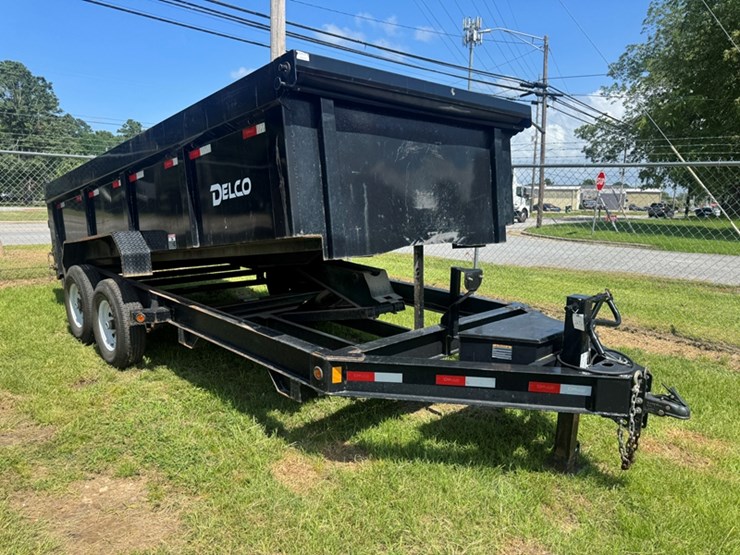2023-delco-hd-16'-hydraulic-dump-trailer,-14k-w/dual-7k-axles,-scissors-lift,-tarp-system,-ramps,-image-2