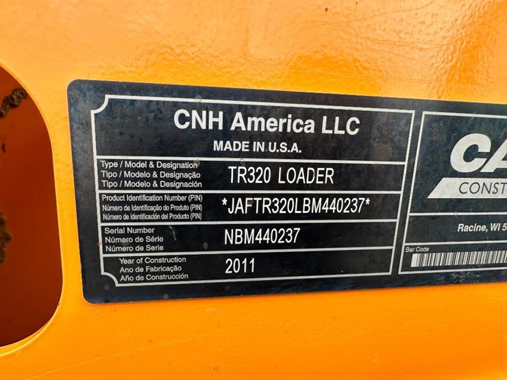 2011-case-tr320-image-46