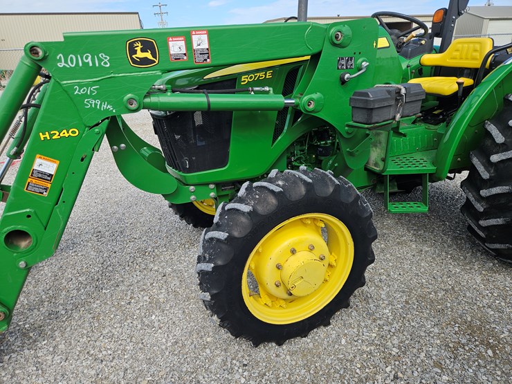 2015-john-deere-5075e-image-6