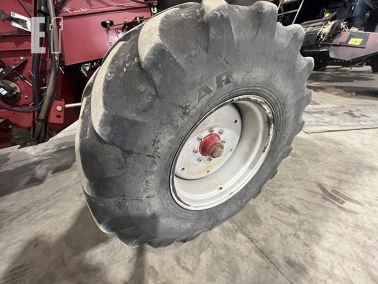 2005-case-ih-2388-image-32