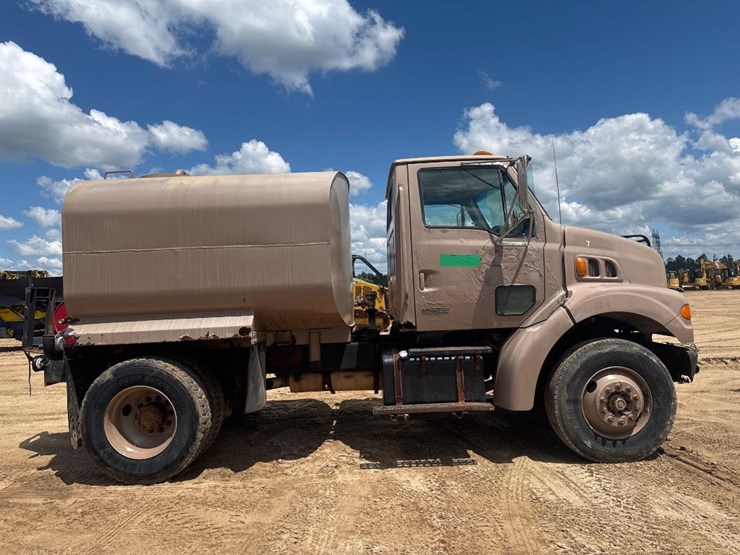 2001-sterling-water-truck-image-6
