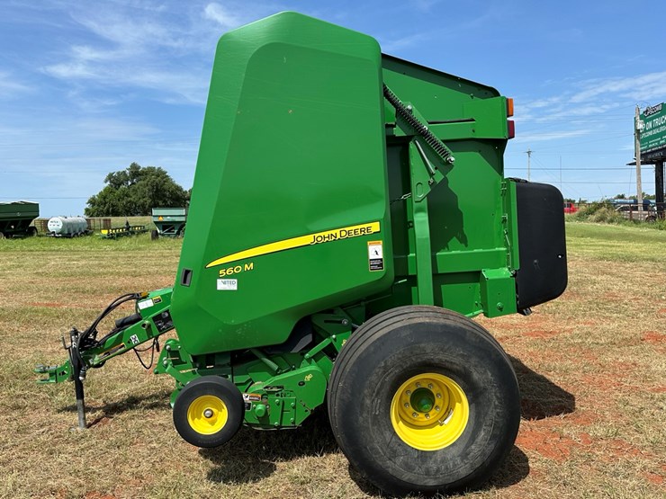 2018-john-deere-560m-image-2