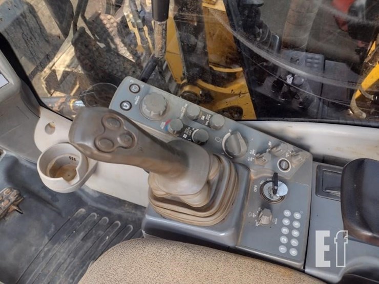 2020-deere-130g-image-9