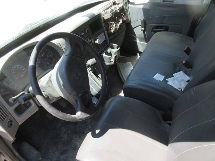 2014-international-durastar-4300-image-9