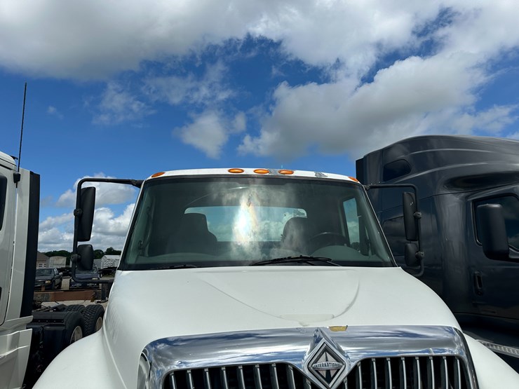2006-international-durastar-4400-image-27