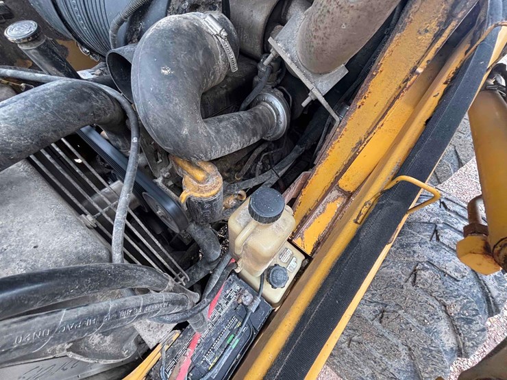2007-deere-328-image-13