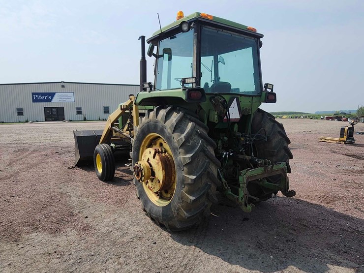 1973-john-deere-4430-tractor-image-4