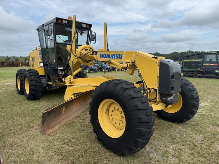 komatsu-gd555-image-3