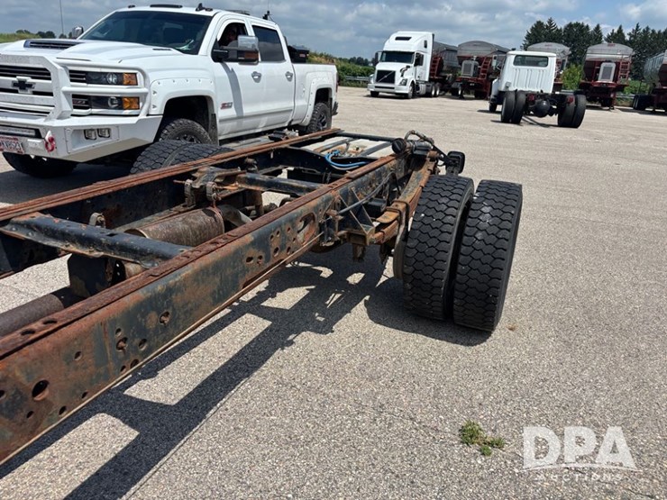 2003-ford-f450-image-25