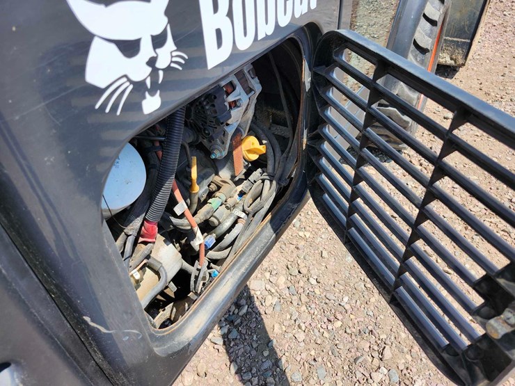 2016-bobcat-toolcat-5600-image-20