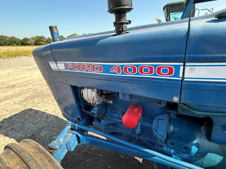 ford-4000-image-17