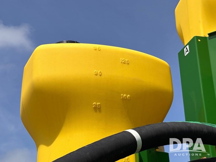 2017-john-deere-r4045-image-67