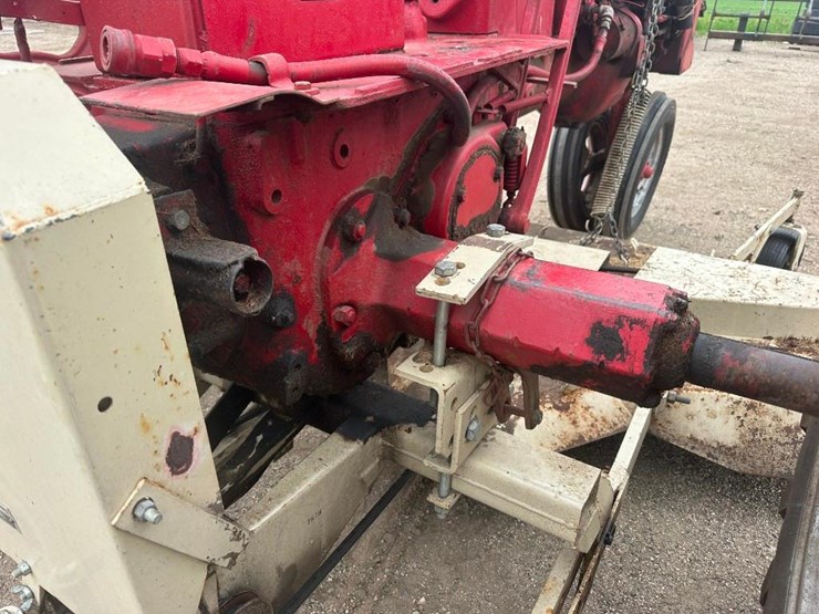 mccormick-farmall-c-tractor-image-15