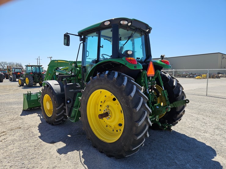 2021-john-deere-6155m-image-16