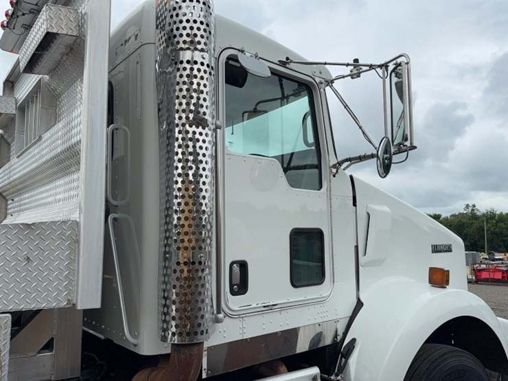 2008-kenworth-t800-image-5