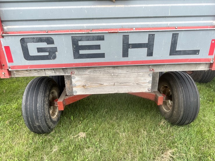 gehl-970-image-32
