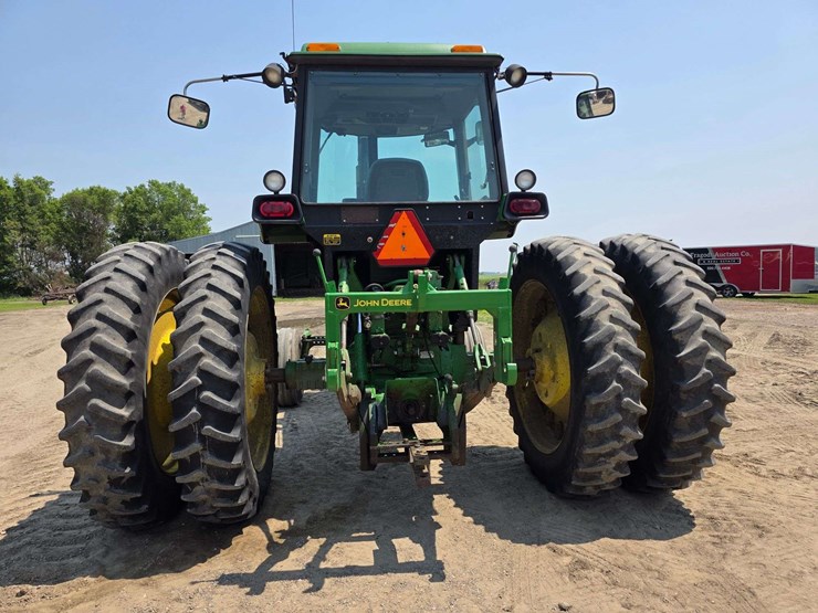 1988-john-deere-4650-image-8