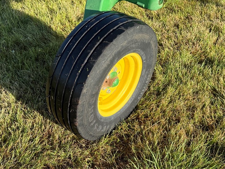 john-deere-2430-image-5
