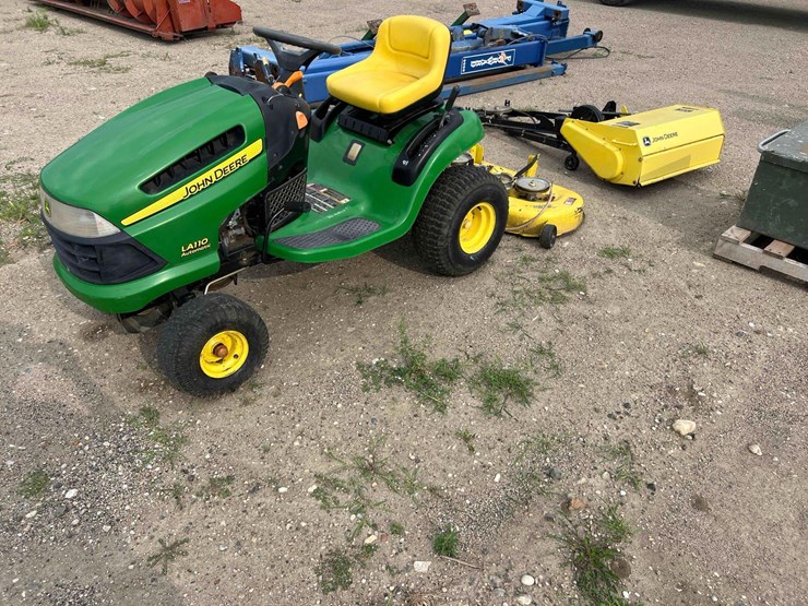 john-deere-la110-image-1