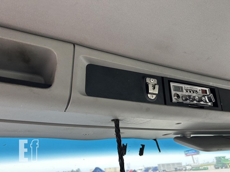 2020-kenworth-t680-image-29
