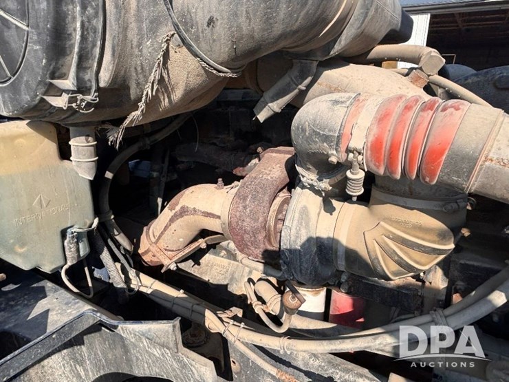 2002-ihc-9400i-day-cab-truck-(gp10940,-unit-109996)-image-64