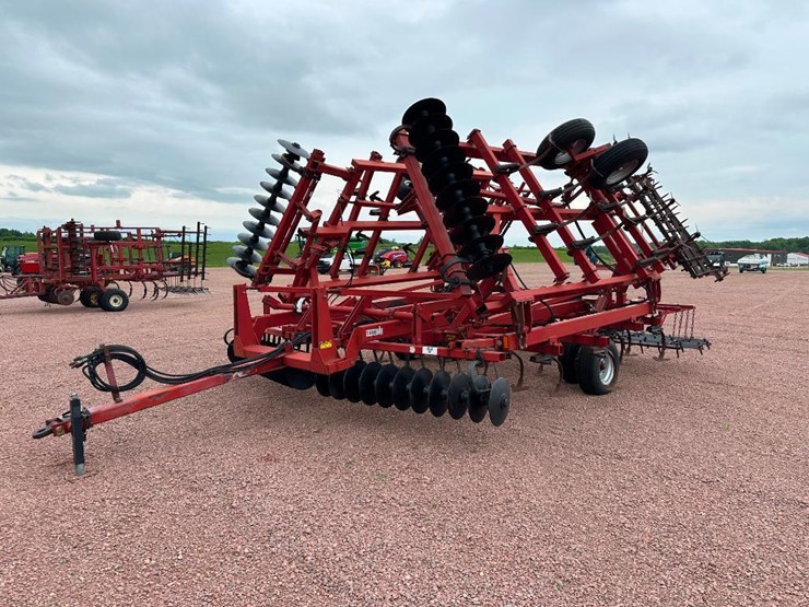case-ih-4200-image-1