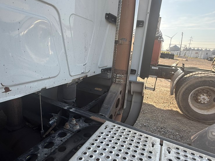 2010-international-prostar-image-21