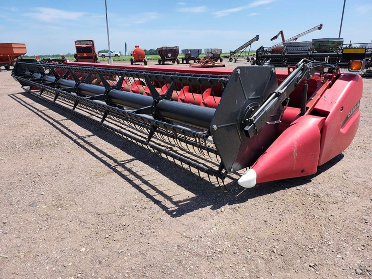 2011-case-ih-3020-image-1