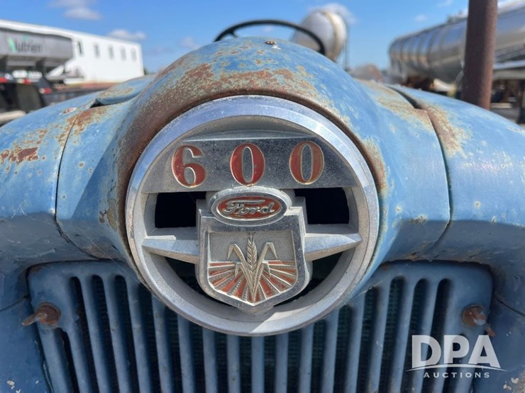 ford-600-image-16