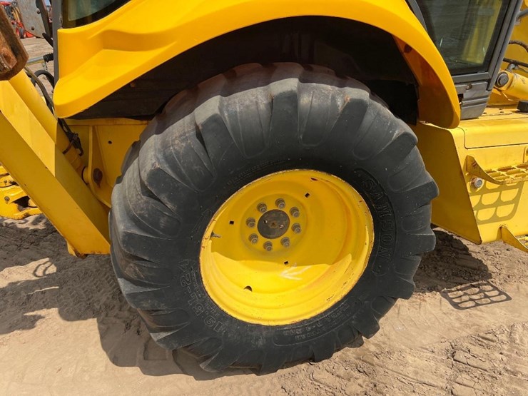 new-holland-lb75b-image-11