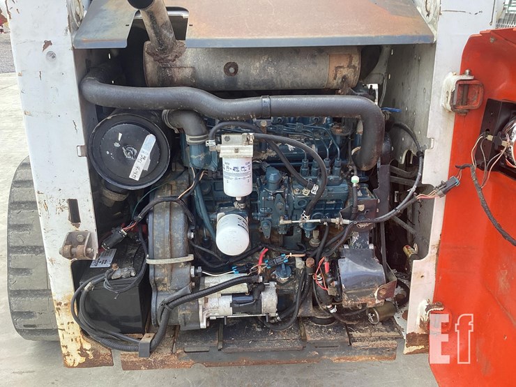 2004-bobcat-t300-image-14