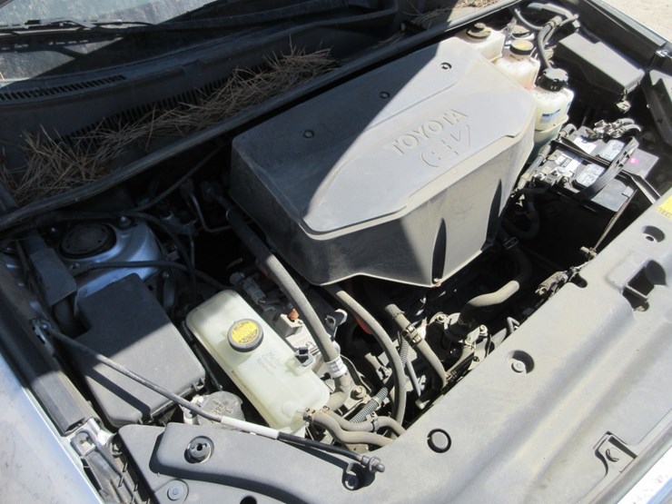 2014-toyota-rav4-image-5