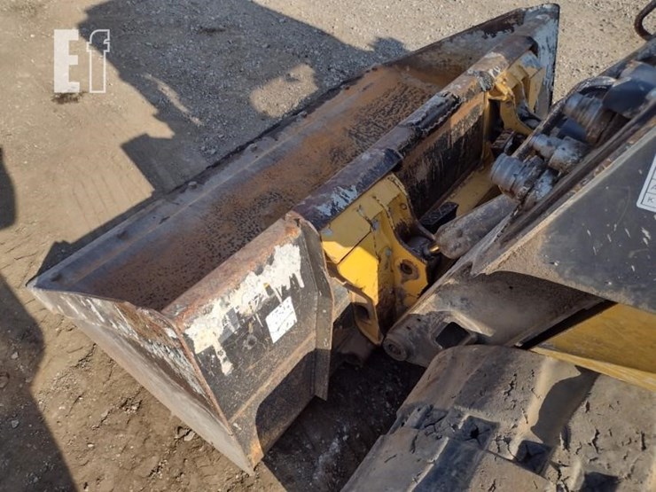 2023-deere-317g-image-18