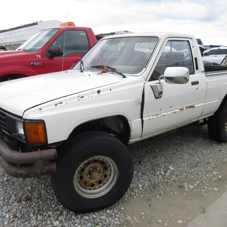 1985 Toyota Pick Up Truck