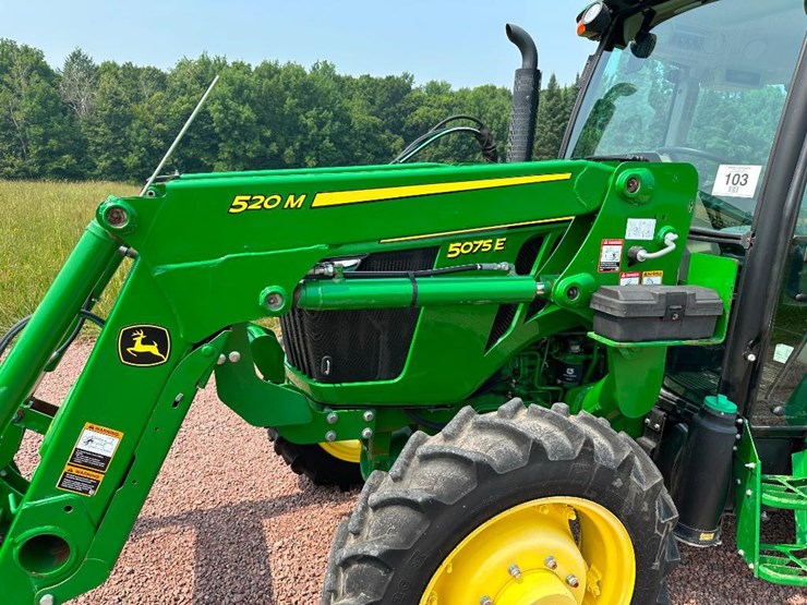 2020-john-deere-5075e-image-26