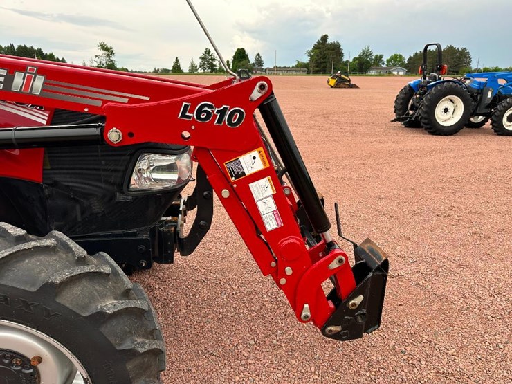 2023-case-ih-farmall-75a-image-32