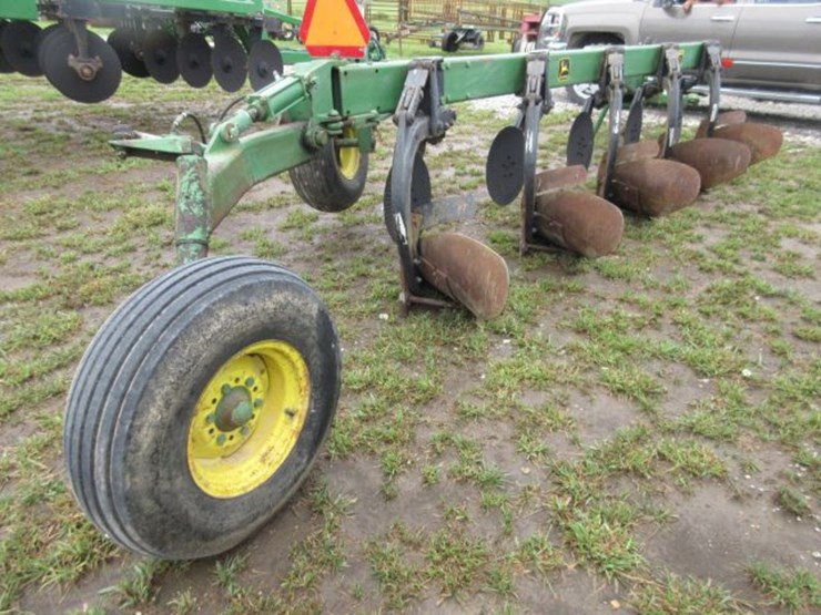 john-deere-2700-image-4