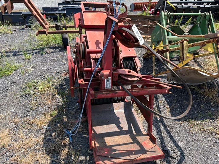 new-holland-53a-bale-thrower-image-2