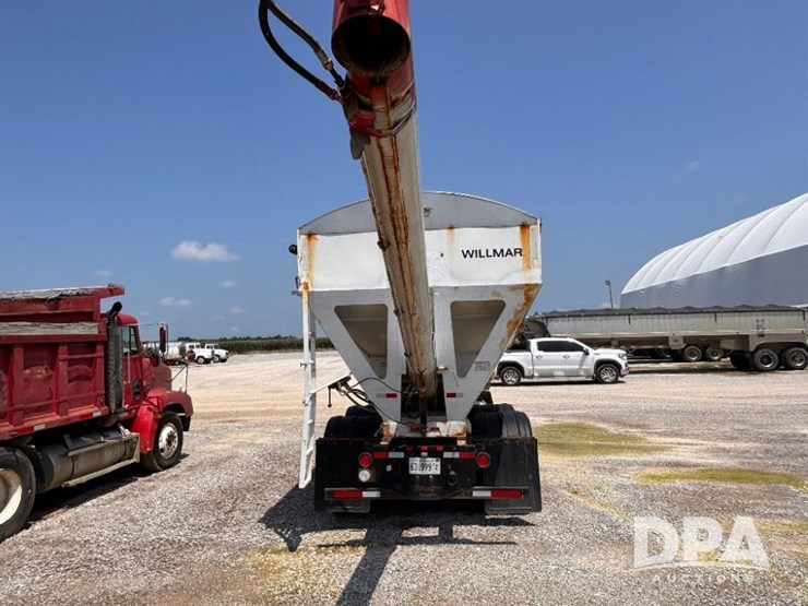 1996-peterbilt-377-image-10