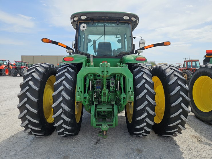 2013-john-deere-8310r-image-8