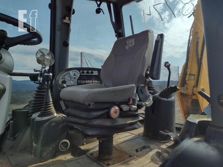 2006-jcb-215-image-14