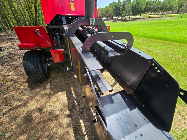 2020-massey-ferguson-1840-image-18