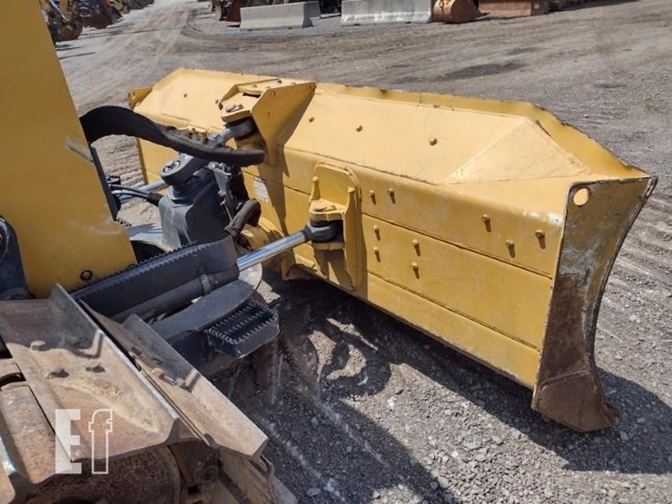 2018-deere-450k-image-18