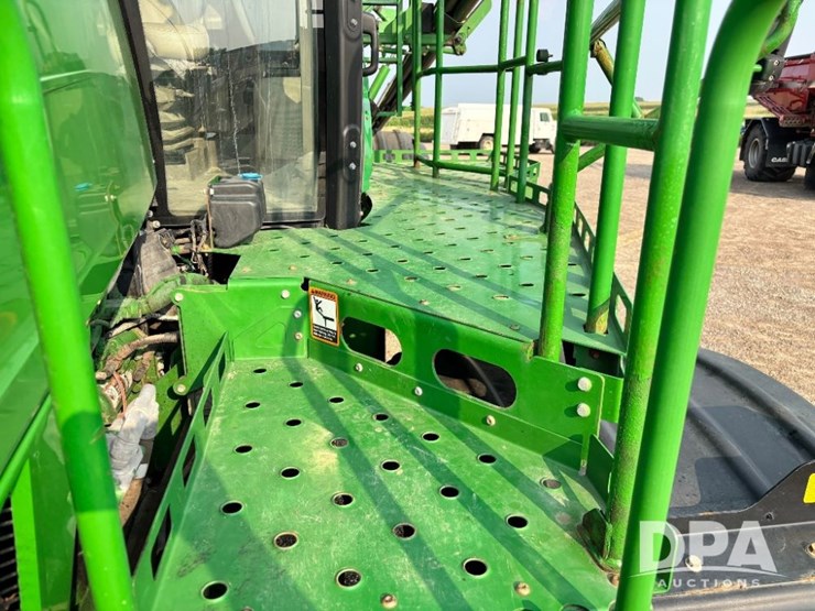 2019-john-deere-f4365-image-80