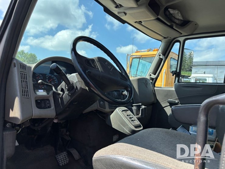 2012-international-durastar-4400-image-22