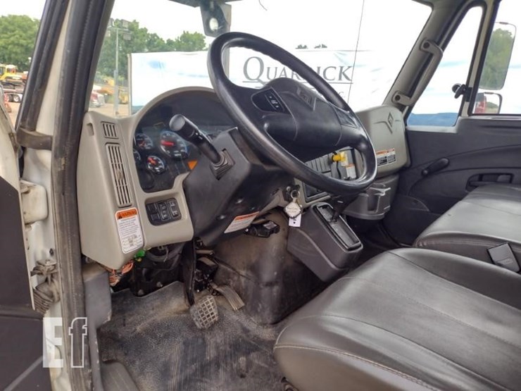 2017-international-durastar-4300-image-14