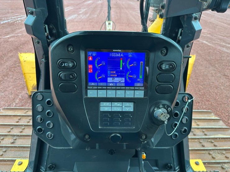 2013-komatsu-d61px-23-image-66