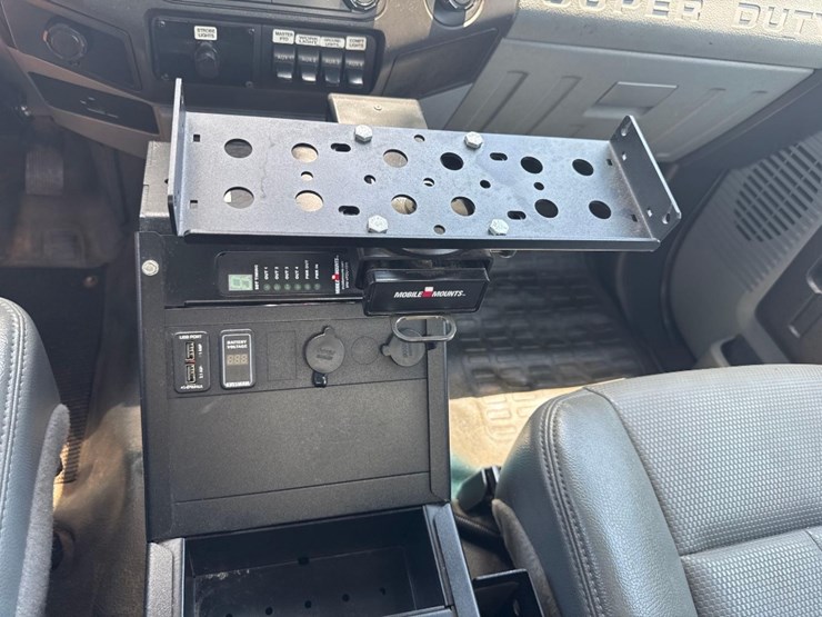 2013-ford-f550-image-43