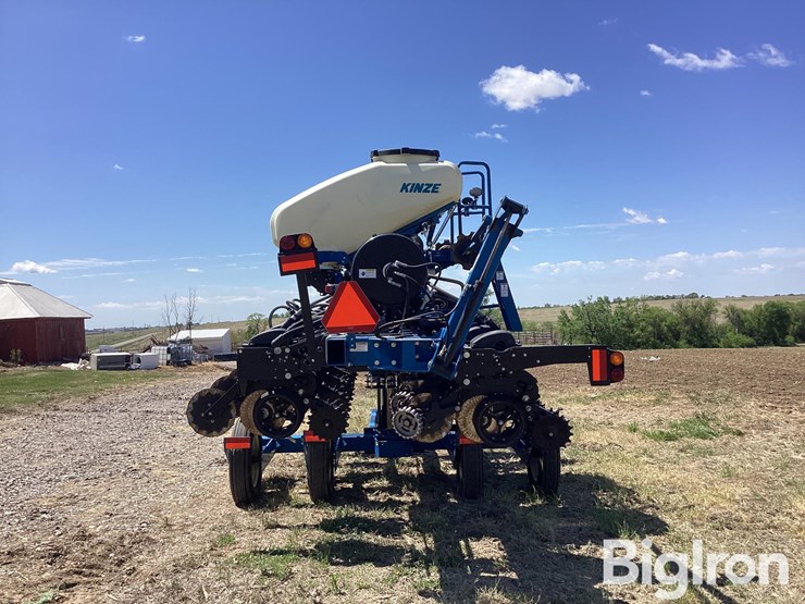 2023-kinze-3505-image-6